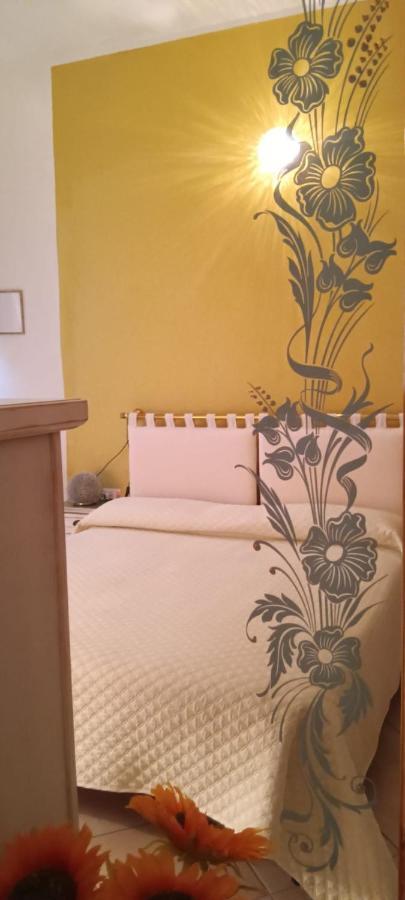 Domos Le Due Tuie Bed & Breakfast Piscinas Eksteriør bilde