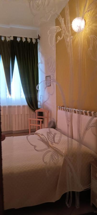 Domos Le Due Tuie Bed & Breakfast Piscinas Eksteriør bilde