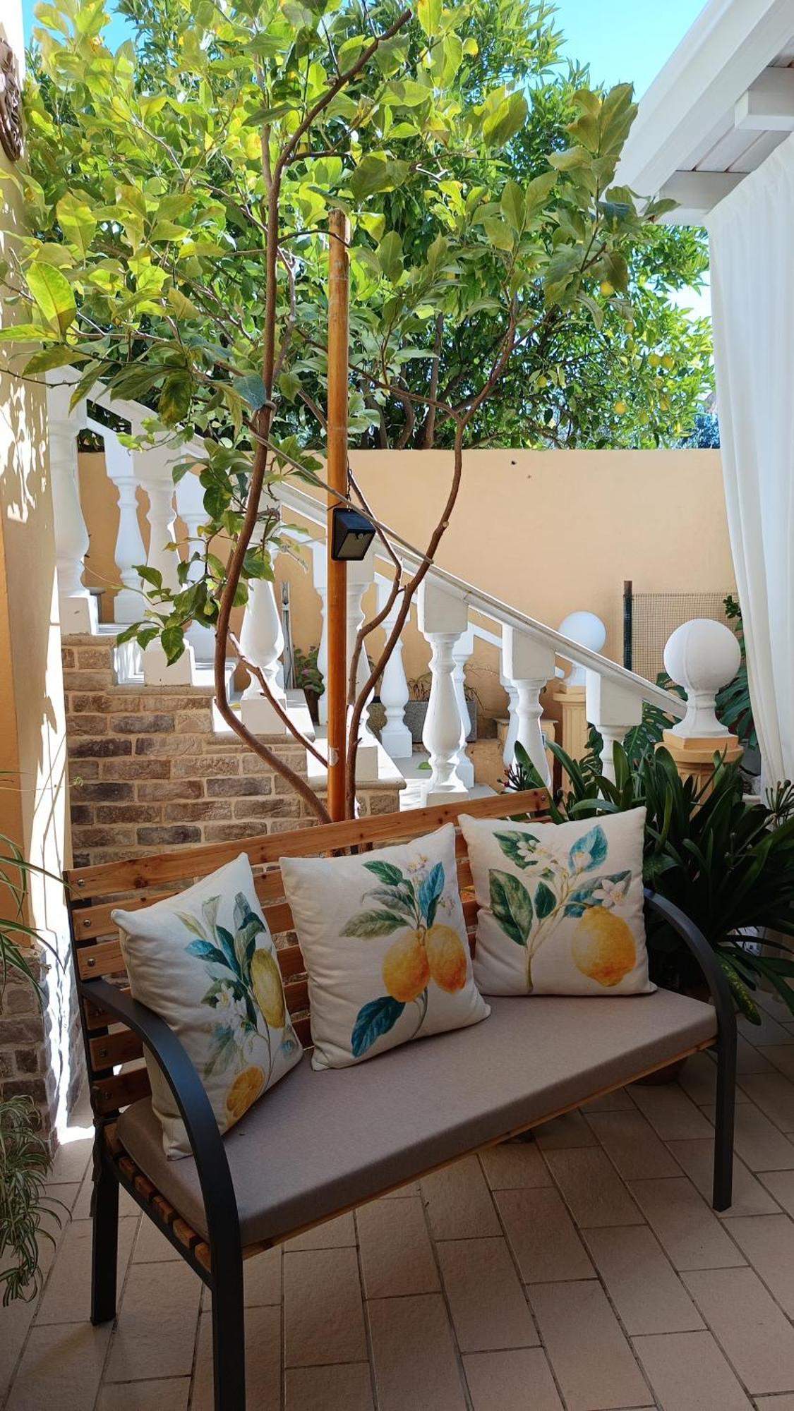 Domos Le Due Tuie Bed & Breakfast Piscinas Eksteriør bilde