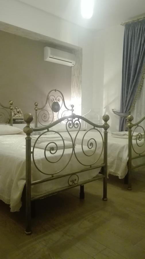 Domos Le Due Tuie Bed & Breakfast Piscinas Eksteriør bilde